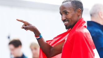 ROTTERDAM - Abdi Nageeye bij de finish van de 43e editie van de NN Marathon Rotterdam op 14 april 2024 in Rotterdam, Nederland. ANP IRIS VAN DEN BROEK