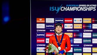 HEERENVEEN - Joy Beune (Nederland) tijdens de huldiging van haar zilveren medailles op de slotdag van de ISU EK Allround en Sprint in Thialf. ANP KOEN VAN WEEL