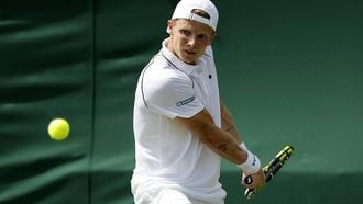 epa12208477 Jesper de Jong of the Netherlands in action during the Men's 1st round match against Christopher Eubanks of the US at the Wimbledon Championships, Wimbledon, Britain, 01 July 2025.  EPA/TOLGA AKMEN  EDITORIAL USE ONLY