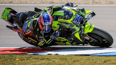 epa13051156 Japanese MotoGP rider Ai Ogura of Trackhouse MotoGP Team in action during the Qualifying Nr.2 session for the Motorcycling Grand Prix of the Czech Republic at Masaryk circuit in Brno, Czech Republic, 20 June 2026.  EPA/MARTIN DIVISEK