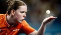 PARIJS - Tafeltennisster Britt Eerland in actie op het vrouwenenkelspel tegen de Taiwanese I-ching Cheng tijdens het olympisch tafeltennistoernooi in de Franse hoofdstad. ANP ROBIN VAN LONKHUIJSEN