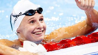 PARIJS - Tes Schouten na afloop van de halve finale 200 meter school slag op de vijfde dag van het zwemmen op de Olympische Spelen. ANP KOEN VAN WEEL