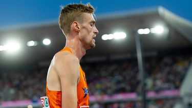 BIRMINGHAM - Mike Foppen stapt uit de finale 10000 meter op de zesde dag van de EK atletiek. IRIS VAN DEN BROEK / ANP