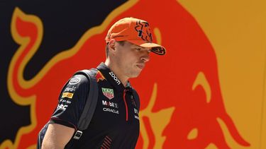 2023-07-20 14:10:11 epa10757734 Dutch Formula One driver Max Verstappen of Team Red Bull arrives in the paddock of the Hungaroring Circuit race track in Mogyorod, near Budapest, Hungary, 20 July 2023, three days ahead of the Formula One Hungarian Grand Prix.  EPA/Tamas Kovacs HUNGARY OUT