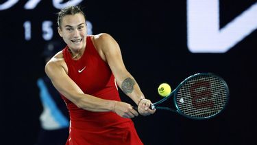 epa11098315 Aryna Sabalenka of Belarus in action durin gher quarterfinal match against Barbora Krejcikova of Czech Republic at the Australian Open tennis tournament in Melbourne, Australia, 23 January 2024.  EPA/MAST IRHAM