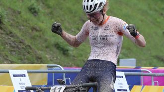 2023-06-25 16:04:10 epa10710693 Puck Pieterse of the Netherlands crosses the finish line to win the Women's Cross-country at the European Games Krakow 2023 in Krynica-Zdroj, Poland, 25 June 2023.  EPA/Grzegorz Momot POLAND OUT