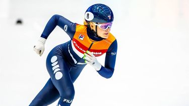 GDANSK - Xandra Velzeboer in actie tijdens de halve finale 1500m op de tweede dag van de EK shorttrack. ANP IRIS VAN DEN BROEK