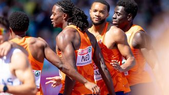 BIRMINGHAM - Daniljo Vriendwijk, Jozuah Revierre, Xavi Mo-Ajok en Elvis Afrifa in actie bij de kwalificatie 4x100 relay mannen tijdens de zesde dag van de EK atletiek. IRIS VAN DEN BROEK / ANP