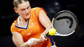 DEN HAAG - Susan Lamens in haar partij tegen Katie Boulter tijdens de Billie Jean King Cup tenniswedstrijd, kwalificaties groep F, van Nederland tegen Groot-Brittannië. ANP KOEN VAN WEEL