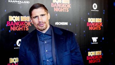 ROTTERDAM -Rico Verhoeven op de rode loper tijdens de premiere van Bon Bini: Bangkok Nights, het vierde deel in de populaire filmreeks. De vorige delen waren allemaal grote hits in de bioscopen. ANP ROBIN UTRECHT