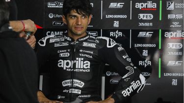 epa11875754 Spanish MotoGP rider Jorge Martin of Aprilia Racing reacts in his team's garage during Sepang MotoGP Official Test day in Petronas Sepang International Circuit, Malaysia, 05 February 2025.  EPA/FAZRY ISMAIL