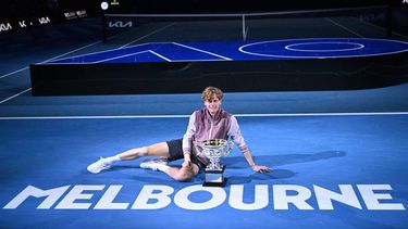 epa11110612 Jannik Sinner of Italy poses for photographs with the Norman Brookes Challenge Cup following his win in the Men’s Singles final against Daniil Medvedev of Russia on Day 15 of the Australian Open tennis tournament in Melbourne, Australia, 28 January 2024.  EPA/JOEL CARRETT AUSTRALIA AND NEW ZEALAND OUT