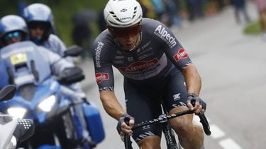 epa12263962 Australian rider Kaden Groves of Alpecin - Deceuninck team in action during the 20th stage of the Tour de France cycling race over 184.2km from Nantua to Pontarlier, France, 26 July 2025.  EPA/MARTIN DIVISEK