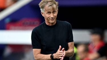 Netherlands' head coach Andries Jonker reacts during the UEFA Women's Euro 2025 Group D football match between Wales and The Netherlands at the Allmend Stadion Luzern in Lucerne on July 5, 2025. 
Fabrice COFFRINI / AFP