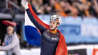 TILBURG -  Jens Van't Wout (NED) viert winst tijdens de finale 1500 meter tijdens de tweede dag van de Europese kampioenschappen shorttrack. Dit EK was een laatste krachtmeting voor de shorttrackers op weg naar de Olympische Spelen van Milaan. IRIS VAN DEN BROEK / ANP