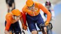 SAINT-QUENTIN-EN-YVELINES - Yoeri Havik en Jan Willem van Schip tijdens de madison finale (m) bij het baanwielrennen in het Velodrome op de Olympische Spelen. ANP REMKO DE WAAL