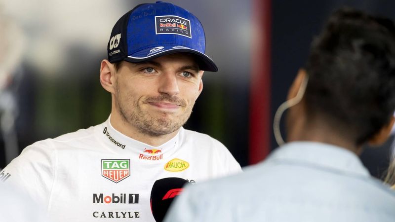 MELBOURNE - Max Verstappen (Red Bull Racing) staat de pers te woord nadat hij is uitgevallen in Q1 in de kwalificatie op het Albert Park Circuit in aanloop naar de Grote Prijs van Australië. SANDER KONING / ANP