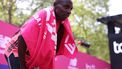 epa12914837 Sabastian Sawe of Kenya poses after winning the London Marathon with a World Record and the first sub two-hour marathon time of 1:59:30 h during the London Marathon in London, Britain, 26 April 2026. Taking place since 1981, the London Marathon is one of the most popular marathons in the world, with a record-breaking total of more than 59,000 people are expected to take part in the 2026 race.  EPA/NEIL HALL