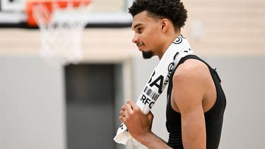 San Antonio Spurs forward #01 Victor Wembanyama takes part in a training session in San Antonio, Texas, on October 1, 2024.  
Patrick T. Fallon / AFP