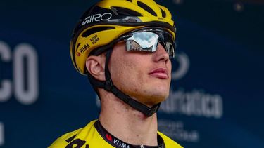 epa11955896 Dutch cyclist Olav Kooij of Team Visma Lease a Bike before the start to the second stage of the 60th Tirreno Adriatico cycling race over 189.8 kilometers from Camaiore to Follonica, Italy, 11 March 2025.  EPA/ROBERTO BETTINI / ANSA