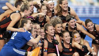 MONCHENGLADBACH - Nederland won tijdens de halve finale op het EK Hockey van Engeland met 7-0. ANP OLAF KRAAK