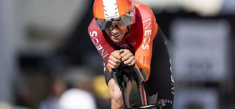 epa12062845 Samuel Watson from Britain of team Ineos Grenadiers competes in the Prologue of the Tour de Romandie cycling tour over 3.44km from Saint-Imier to Saint-Imier, Switzerland, 29 April 2025.  EPA/LAURENT GILLIERON