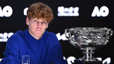 epa11854742 Jannik Sinner of Italy attends a press conference after winning the Men's Singles final match against Alexander Zverev of Germany at the Australian Open Grand Slam tennis tournament in Melbourne, Australia, 26 January 2025.  EPA/JOEL CARRETT  AUSTRALIA AND NEW ZEALAND OUT