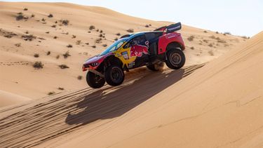epa11068166 French driver Sebastien Loeb of Bahrain Raid Extreme drives his Prodrive Hunter during stage 5 of the 2024 Rally Dakar from Al Hofuf to Shubaytah, Saudi Arabia, 10 January 2024.  EPA/Gerard Laurenssen