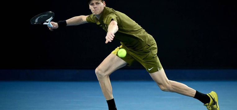 epa12670192 Jannik Sinner of Italy in action during of his Men’s 2nd round match against James Duckworth of Australia on day 5 of the 2026 Australian Open tennis tournament in Melbourne, Australia, 22 January 2026.  EPA/JOEL CARRETT AUSTRALIA AND NEW ZEALAND OUT
