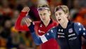 HEERENVEEN - Sander Eitrem (NOR) en Jordan Stolz (USA) in actie op de 1500 meter allround mannen tijdens de laatste dag van de WK allround en sprint in ijsstadion Thialf. SEM VAN DER WAL / ANP