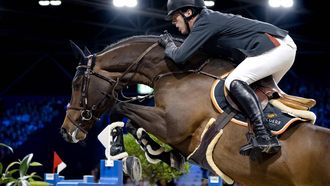 AMSTERDAM - Ruiter Harrie Smolders in actie op de FEI Jumping world Cup tijdens Jumping Amsterdam in de RAI. ANP SANDER KONING