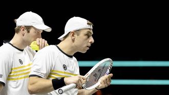 ROTTERDAM - Botic van de Zandschulp (NED)en Tallon Griekspoor (NED) in actie tegen Sander Gille (BEL) en Joran Vliegen (BEL) op de eerste dag van het tennistoernooi ABN AMRO Open in Ahoy. ANP SANDER KONING