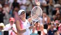 epa11821330 Iga Swiatek of Poland celebrates winning her round 1 match against Katerina Siniakova of the Czech Republic during the Australian Open at Melbourne Park in Melbourne, Australia, 13 January 2025.  EPA/JAMES ROSS AUSTRALIA AND NEW ZEALAND OUT