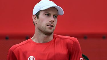 epa13046586 Botic Van De Zandschulp of the Netherlands during his match against Tommy Paul of the USA during the Queen's Club Championships tennis tournament, Britain, 18 June 2026.  EPA/ANDY RAIN
