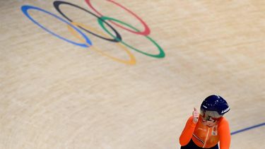 Netherlands' Hetty van de Wouw reacts after a women's track cycling sprint quarter-final race 2 of the Paris 2024 Olympic Games at the Saint-Quentin-en-Yvelines National Velodrome in Montigny-le-Bretonneux, south-west of Paris, on August 10, 2024. 
John MACDOUGALL / AFP