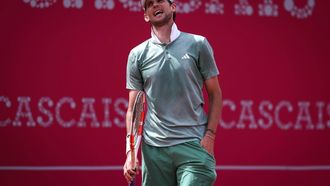 epa11258736 Dominic Thiem of Austria reacts during his Round of 16 match against Richard Gasquet of France on the fourth day of the Estoril Open tennis tournament, Oeiras, Portugal, 04 April 2024.  EPA/RODRIGO ANTUNES