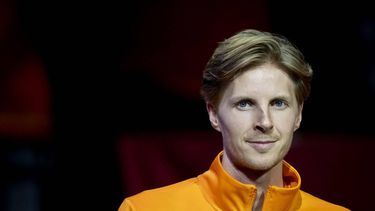 GRONINGEN - Gijs Brouwer van Nederland op de tweede dag van het Daviscup Qualifiers duel tussen Nederland en Zwitserland in Martiniplaza. De winnaar van de ontmoeting plaatst zich voor groepsfase van de Daviscup Final. ANP SANDER KONING