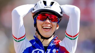 VALKENBURG - Marta Cavalli (ITA) komt als eerste over de finish tijdens de 56ste Amstel Gold Race 2022 bij de vrouwen op 10 april 2022 in Valkenburg, Nederland. ANP MARCEL VAN HOORN