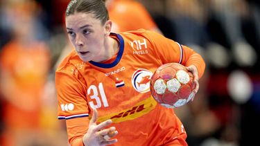 DEN BOSCH - Kelly Vollebregt tijdens de Golden League handbal wedstrijd van Nederland tegen Denemarken in de Maaspoort. ANP SANDER KONING