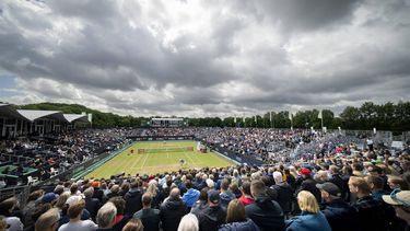 ROSMALEN - Tallon Griekspoor (NED) in de halve finale in actie tegen Sebastian Korda (USA) op de achtste dag van het Libema Open tennis toernooi in Rosmalen. ANP SANDER KONING