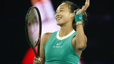 epa11095989 Qinwen Zheng of China celebrates winning her 4th round match against Oceane Dodin of France at the 2024 Australian Open in Melbourne, Australia, 22 January 2024.  EPA/JOEL CARRETT AUSTRALIA AND NEW ZEALAND OUT