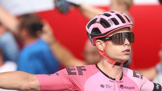 epa10781603 Marijn van den Berg of the Netherlands (EF Education-EasyPost) celebrates while crossing the finish line to win the fifth stage of the 80th Tour de Pologne 2023 cycling race over 198,8 km, from Pszczyna to Bielsko-Biala, in Bielsko-Biala, Poland, 02 August 2023. van den Berg won ahead of second placed Matej Mohoric of Slovenia (Bahrain Victorious) and third placed Joao Almeida of Portugal (UAE Team Emirates).  EPA/Zbigniew Meissner POLAND OUT