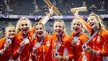 PARIJS - Lisanne de Witte, Lieke Klaver, Myrte van der Schoot, Eveline Saalberg, Cathelijn Peeters en Femke Bol (vlnr) tijdens de huldiging van hun zilveren medaille op de 4 x 400m estafette (v) van het atletiek tijdens de Olympische Spelen. ANP ROBIN VAN LONKHUIJSEN