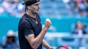 epa11248533 Alexander Zverev of Germany gestures as he plays against Fabian Marozsan of Hungary during their men’s singles quarterfinal match at the 2024 Miami Open tennis tournament, in Miami, Florida, USA, 28 March 2024.  EPA/CRISTOBAL HERRERA-ULASHKEVICH