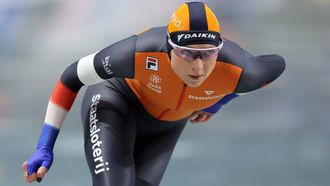 epa11734583 Joy Beune of the Netherlands competes in the 1500m women of the ISU Speed Skating World Cup in Nagano, central Japan, 22 November 2024. Joy Beune ranked third.  EPA/JIJI PRESS JAPAN OUT EDITORIAL USE ONLY/