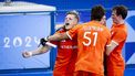 PARIJS - Nederlandse hockeyer Koen Bijen scoort tijdens de finale tegen Duitsland op de Olympische Spelen. ANP REMKO DE WAAL