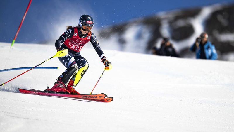 epa12821026 Mikaela Shiffrin of the USA during the first run of the Women's Slalom race at the FIS Alpine Skiing World Cup in Are, Sweden, 15 March 2026.  EPA/PONTUS LUNDAHL SWEDEN OUT SWEDEN OUT