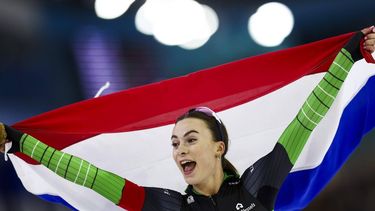 HEERENVEEN - Femke Kok juicht na het winnen van de 500 meter tijdens de tweede dag van het NK afstanden in Thialf. ANP VINCENT JANNINK