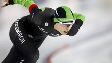 HEERENVEEN - Femke Kok in actie op de 1.000 meter voor vrouwen tijdens de slotdag van het NK Afstanden in Thialf. De olympische winter werd afgetrapt met het driedaagse schaatstoernooi. ANP VINCENT JANNINK