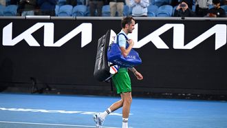 epa11828791 Daniil Medvedev of Russia walks off the court after losing the Men's Singles round 2 match against Learner Tien of USA at the Australian Open Grand Slam tennis tournament in Melbourne, Australia, early 17 January 2025.  EPA/LUKAS COCH  AUSTRALIA AND NEW ZEALAND OUT